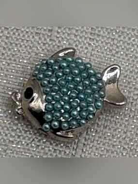 PEARL FISH - Snap Button Charm - 18mm/20mm - Genuine Magnolia & Vine Charm